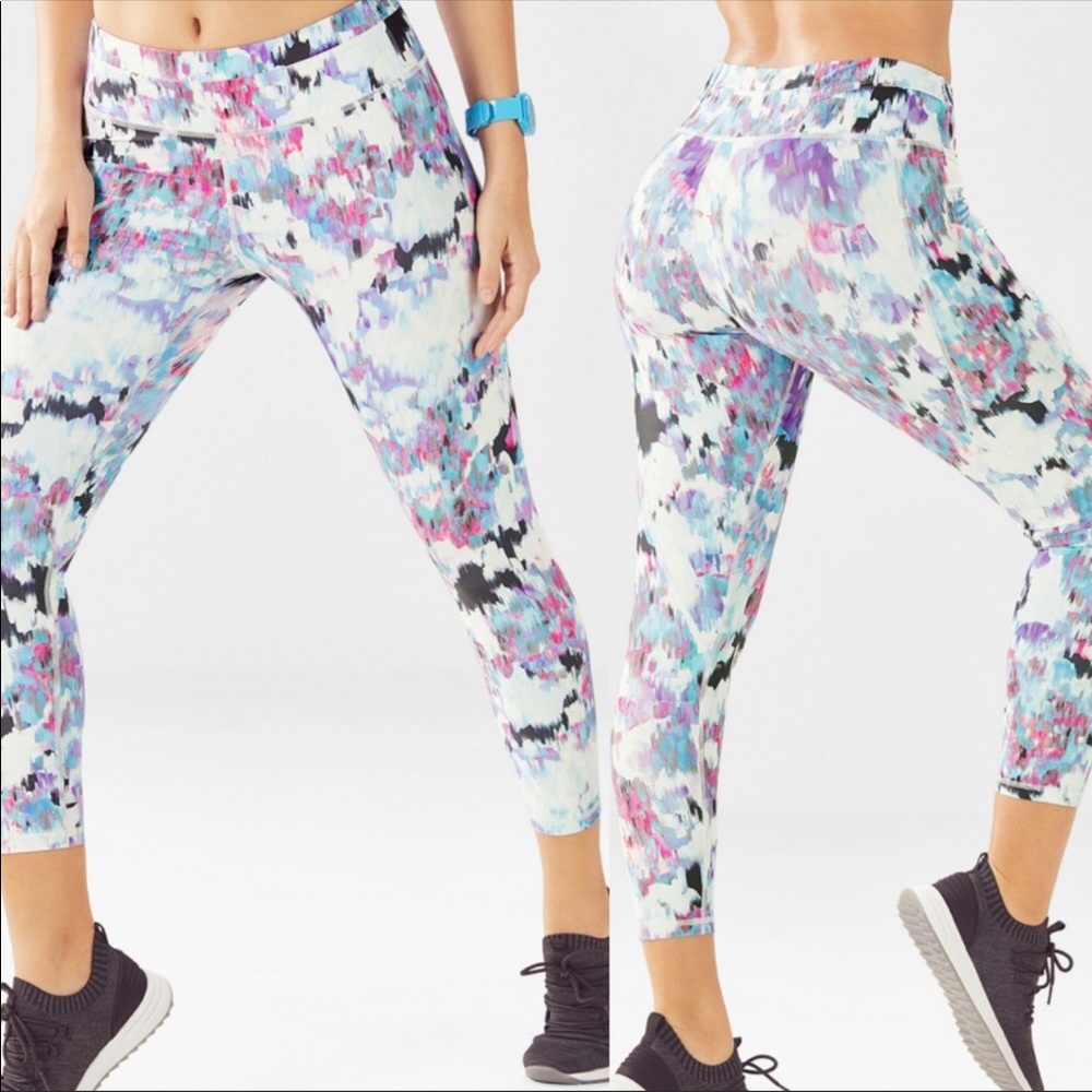 Fabletics Gia Printed Powerlight Capri